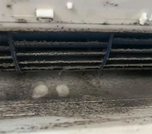 平昌空调吹的风有股烧焦味是怎么回事